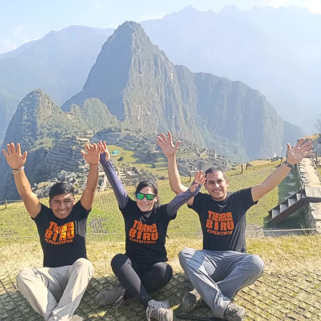 Tierra Biru Expeditions - Inca Trail 