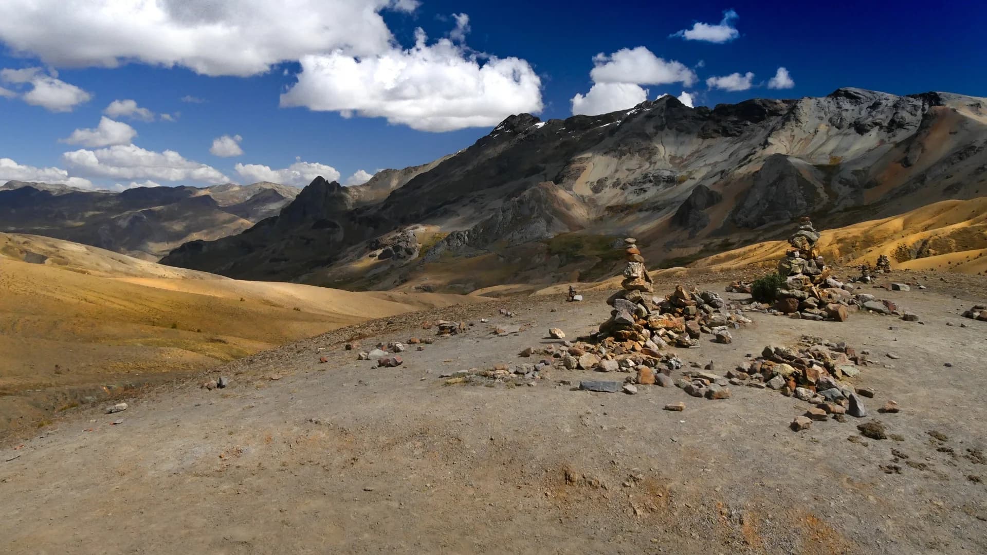 Lares Trek to Machu Picchu 4D/3N | Hot Springs, Quechua Communities & Andean Pass