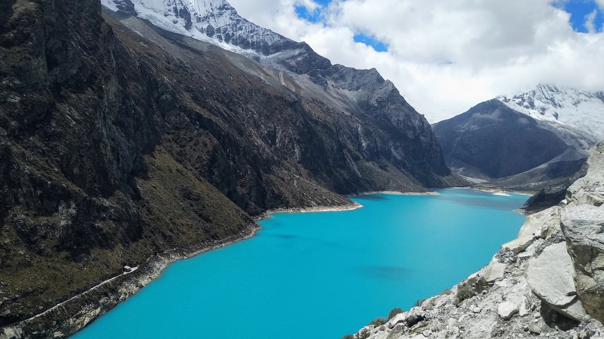Parón Lake Tour from Huaraz: Caraz & Viewpoint Hike (1 Day)