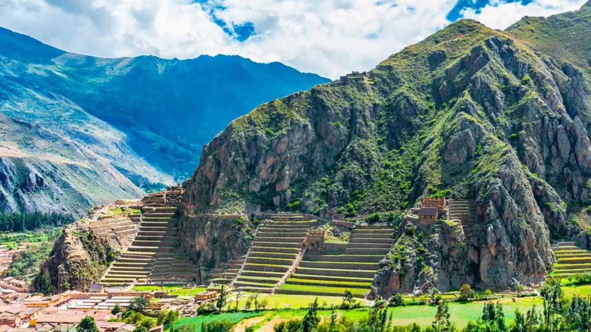 Sacred Valley Full-Day Tour from Cusco | Pisac, Ollantaytambo & Chinchero + Buffet