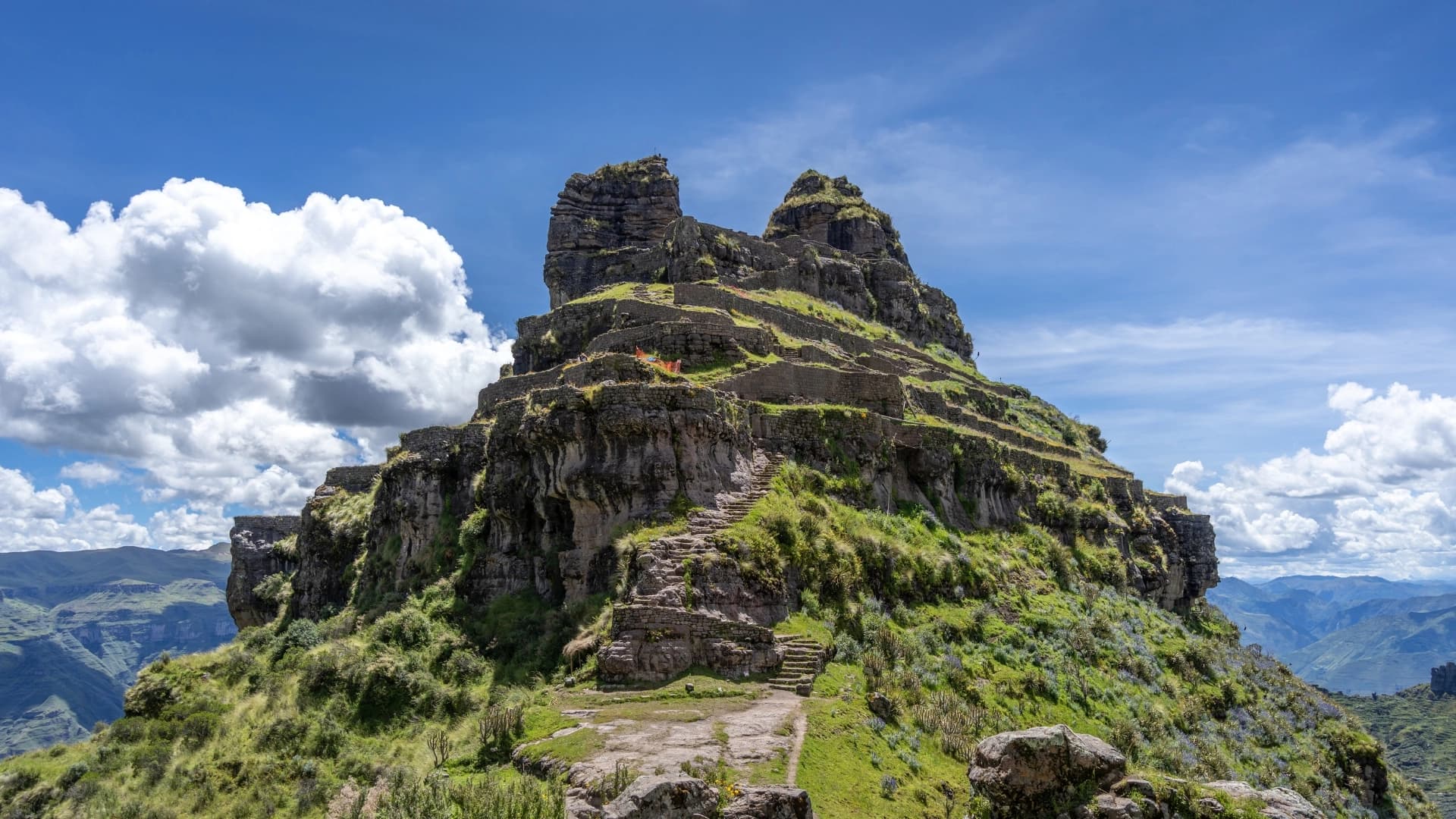 Waqrapukara Full-Day Trek from Cusco | “Horned Fortress” + Breakfast & Box Lunch